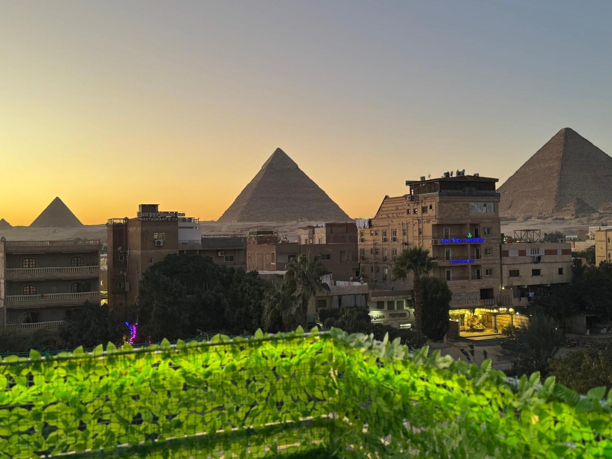 Nefertiti Pyramids View Otel Kahire Dış mekan fotoğraf