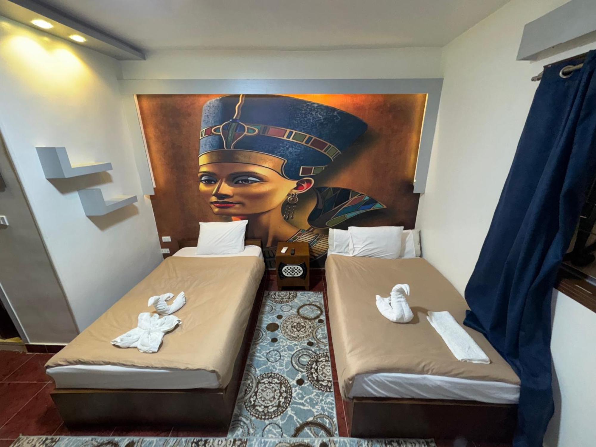 Nefertiti Pyramids View Otel Kahire Dış mekan fotoğraf